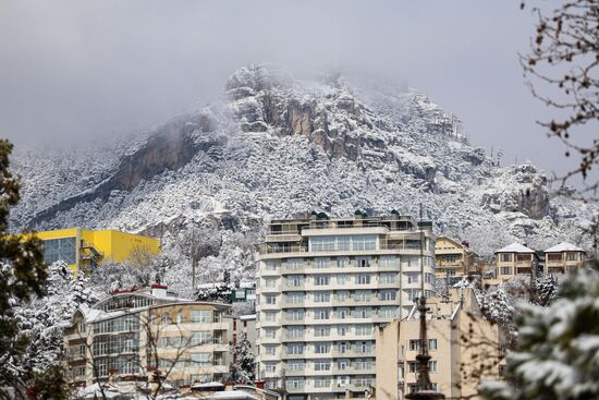 Снег в Крыму