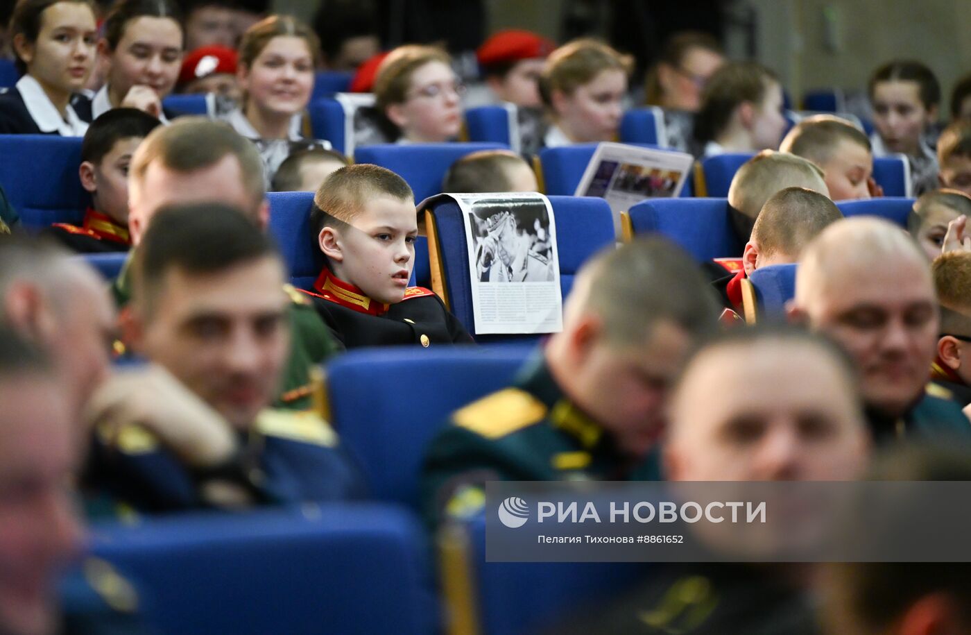 Чествование молодых офицеров воинских частей, слушателей и курсантов в Общественной палате РФ