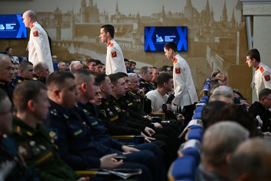 Чествование молодых офицеров воинских частей, слушателей и курсантов в Общественной палате РФ