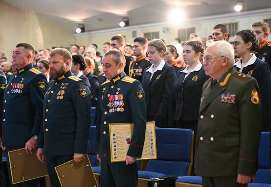 Чествование молодых офицеров воинских частей, слушателей и курсантов в Общественной палате РФ