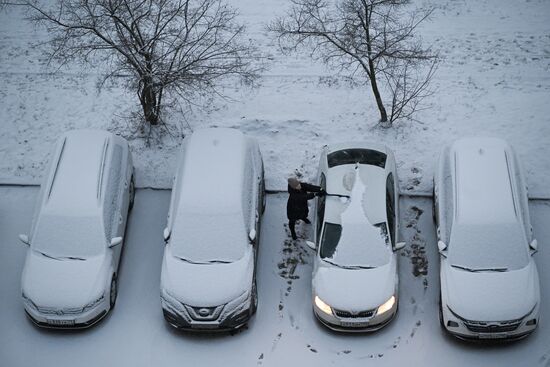 Снег в Москве