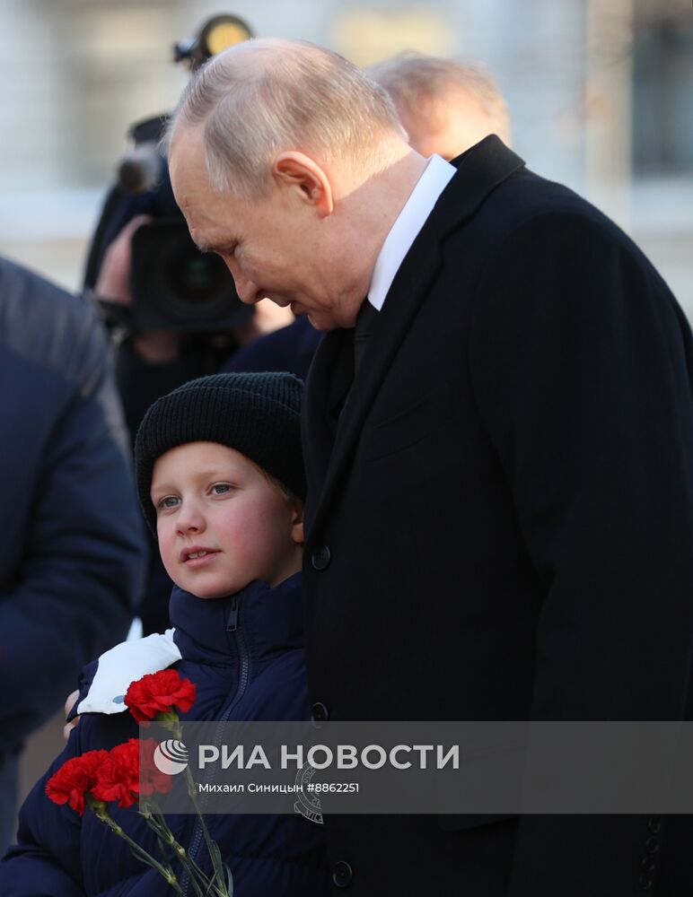 Рабочая поездка президента РФ В. Путина в Санкт-Петербург 