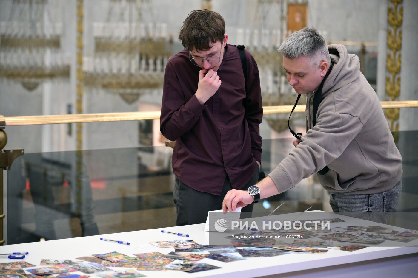 Выставка "Защитники Отечества" 