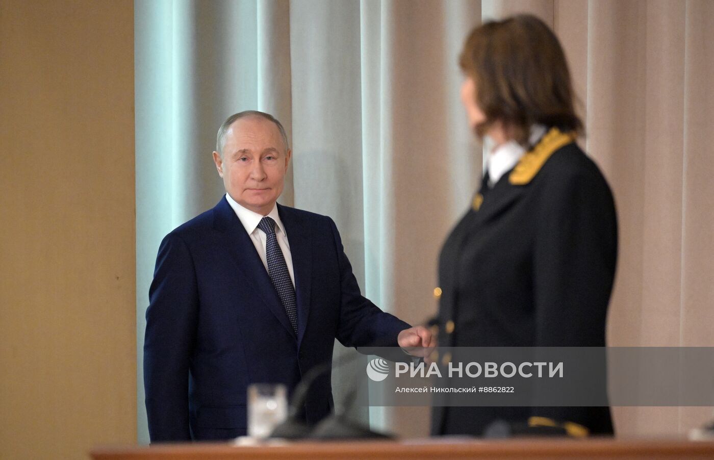 Президент Владимир Путин принял участие в совещании судей всех российских судов