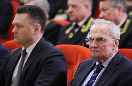 Президент Владимир Путин принял участие в совещании судей всех российских судов