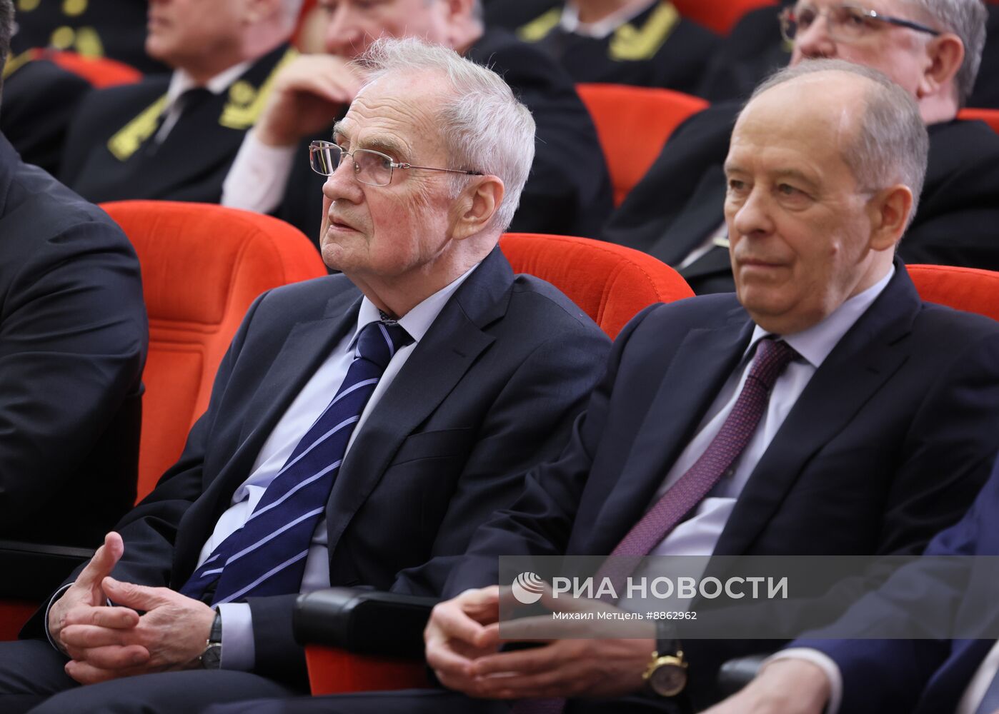 Президент Владимир Путин принял участие в совещании судей всех российских судов