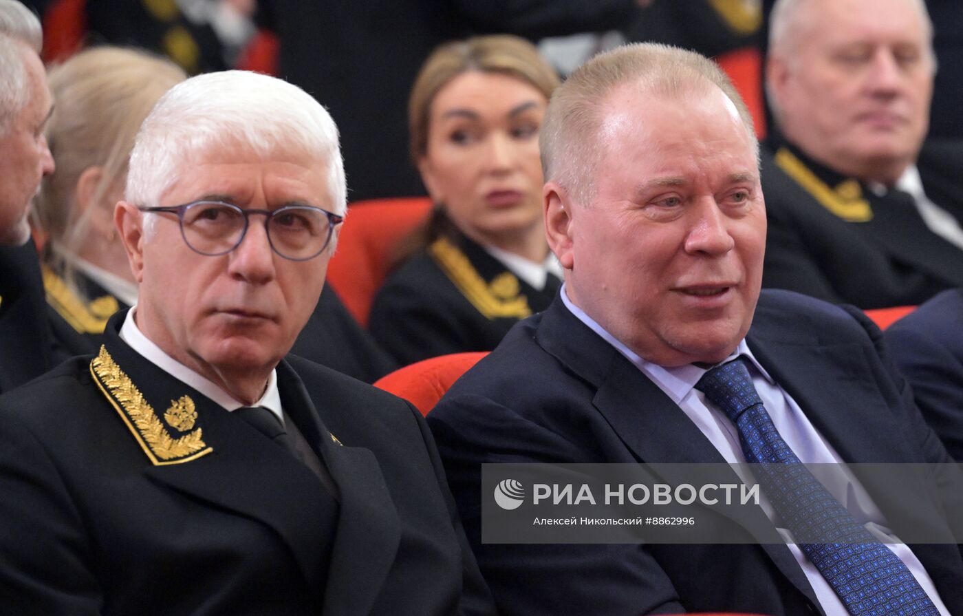 Президент Владимир Путин принял участие в совещании судей всех российских судов