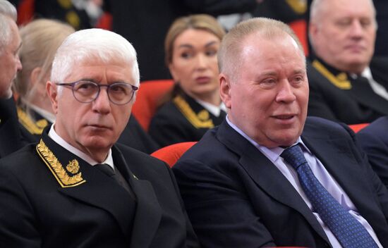 Президент Владимир Путин принял участие в совещании судей всех российских судов