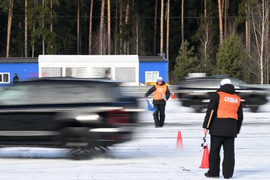 Соревнования по скоростному маневрированию водителей ФСО России