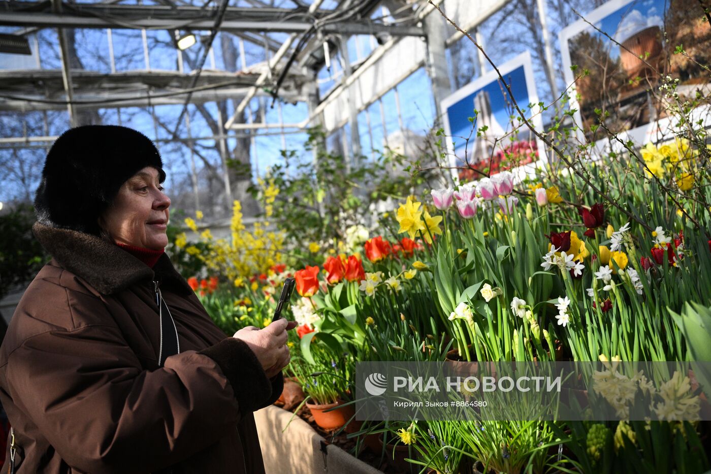 Выставка "Репетиция весны" в Ботаническом саду МГУ