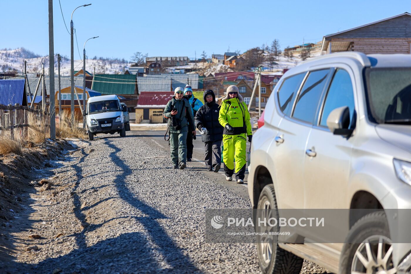 Ледовая переправа на остров Ольхон