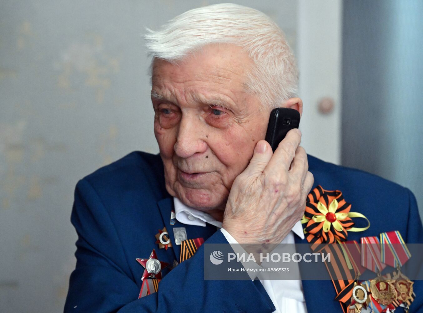Ветераны ВОВ приняли поздравления в День защитника Отечества