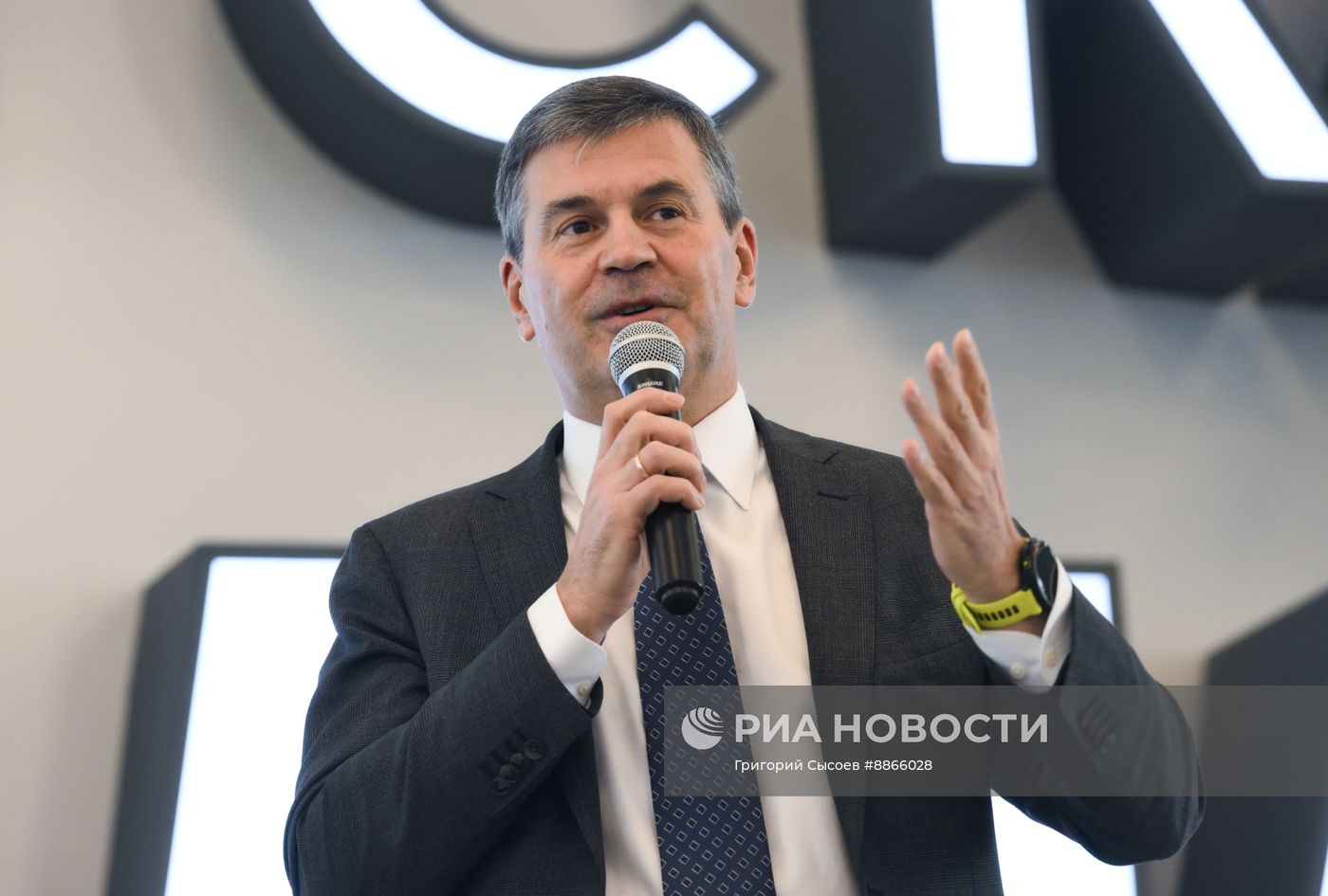 Открытие фотовыставки "Восстановление Европы"