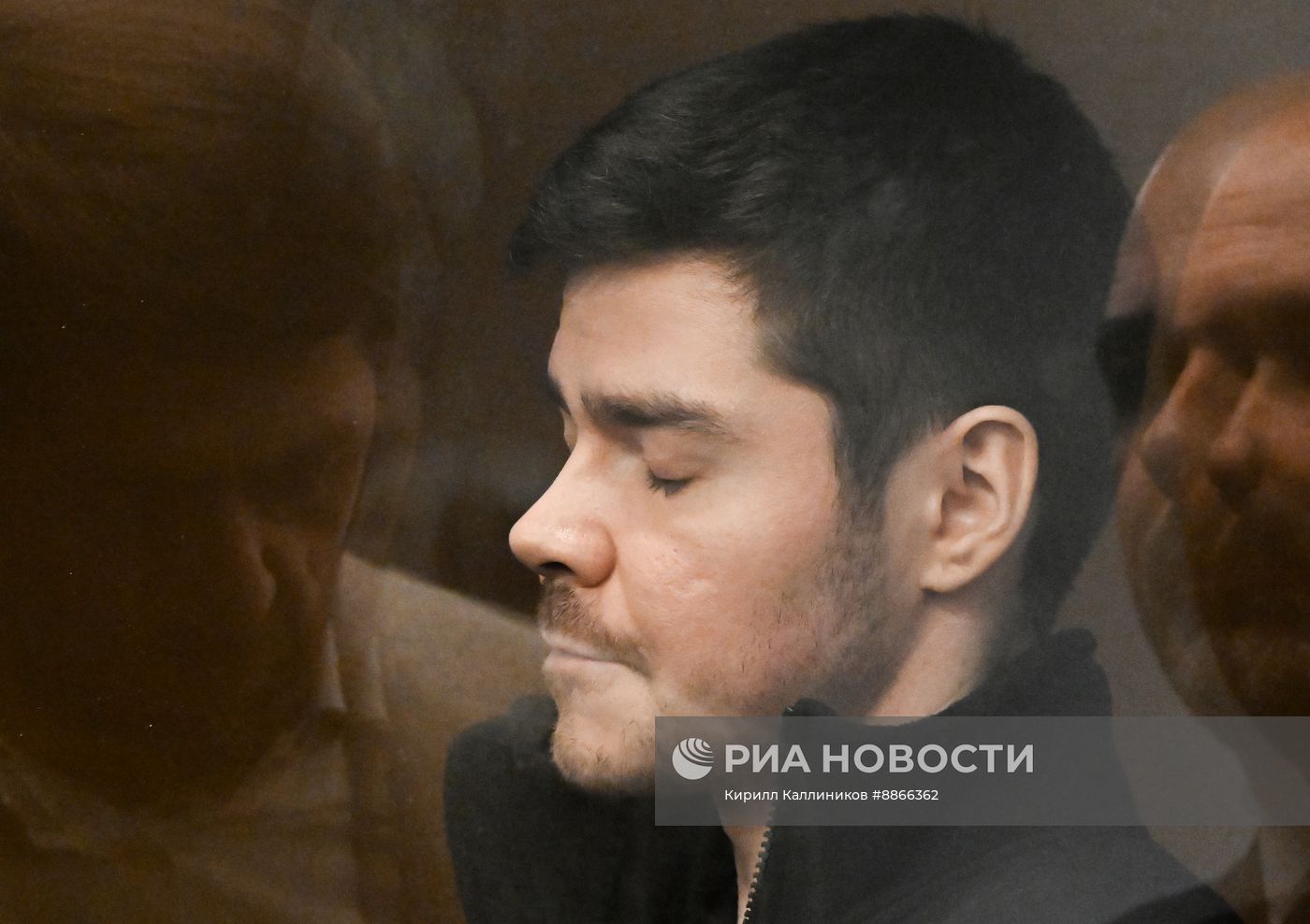 Заседание суда по делу блогера А. Шабутдинова, обвиняемого в мошенничестве