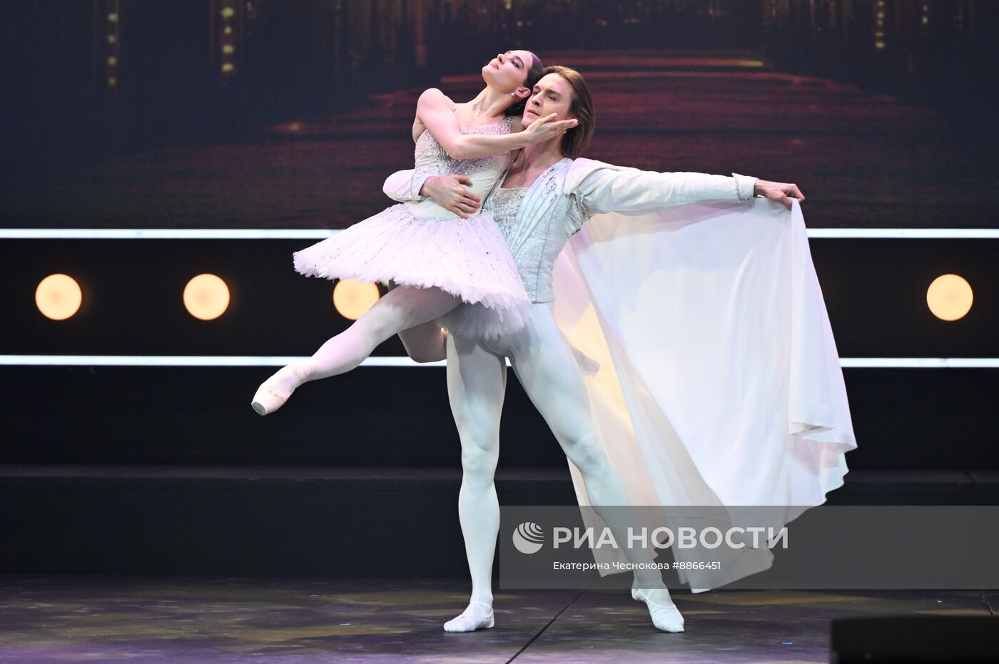 Спектакль "Я Вас люблю всю жизнь и каждый день"