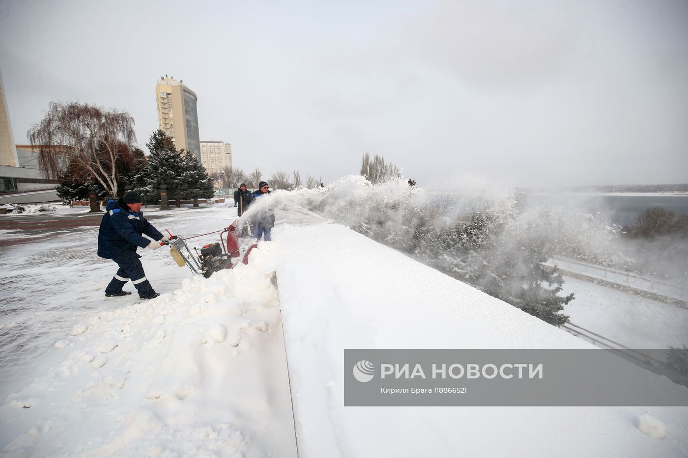 Снег в Волгограде