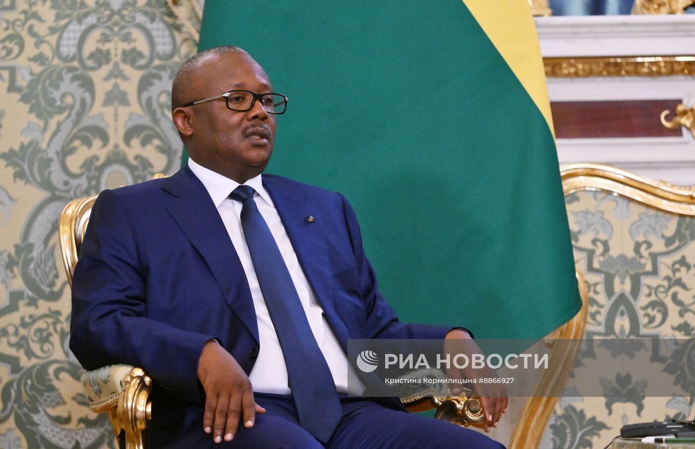 Президент Владимир Путин встретился с президентом Гвинеи-Бисау Умару Сисоку Эмбало