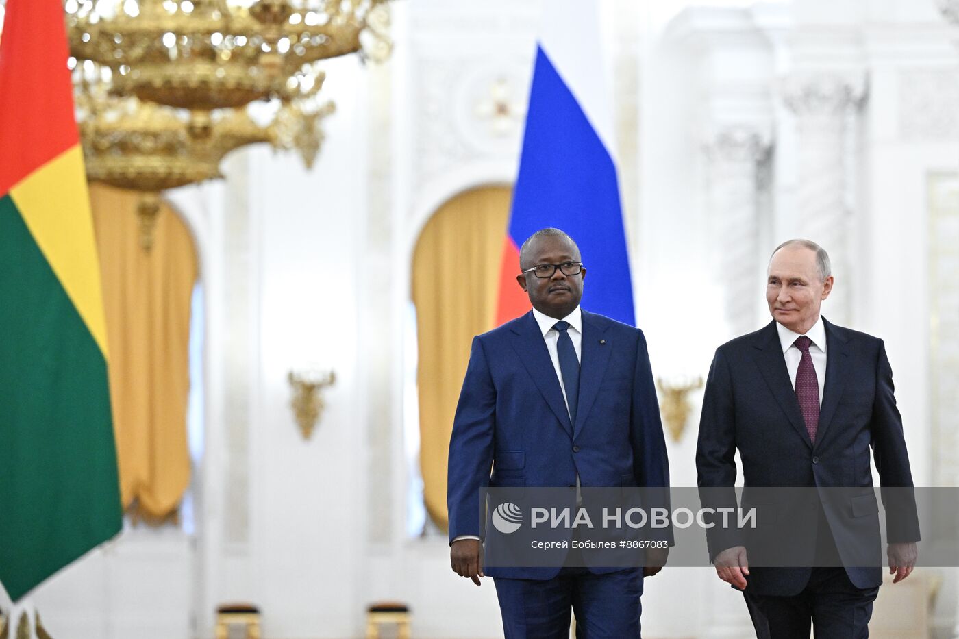 Президент Владимир Путин встретился с президентом Гвинеи-Бисау Умару Сисоку Эмбало