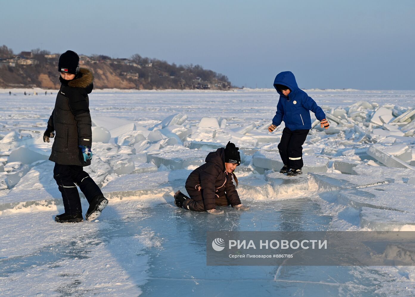 Торосы в Таганрогском заливе