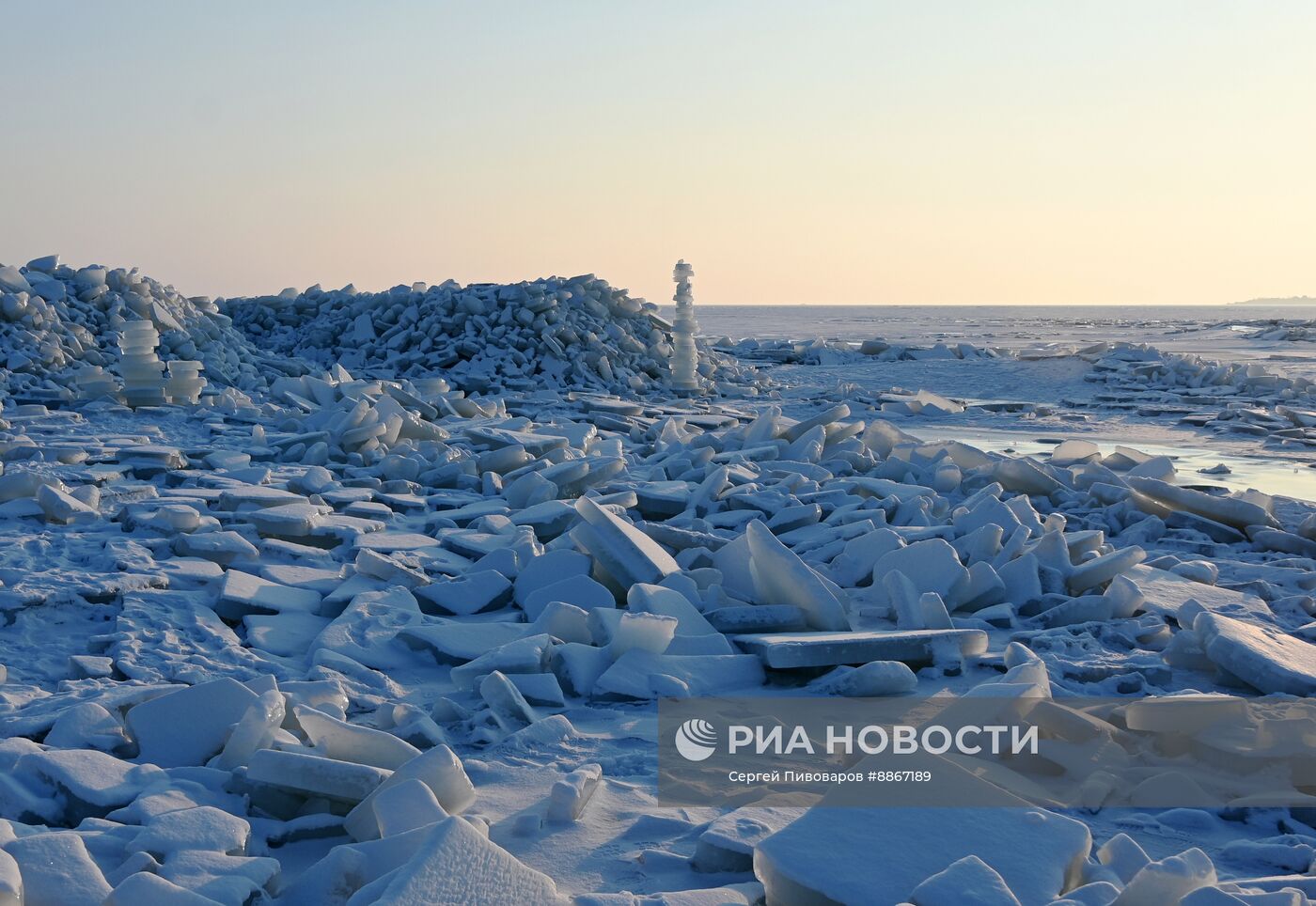 Торосы в Таганрогском заливе