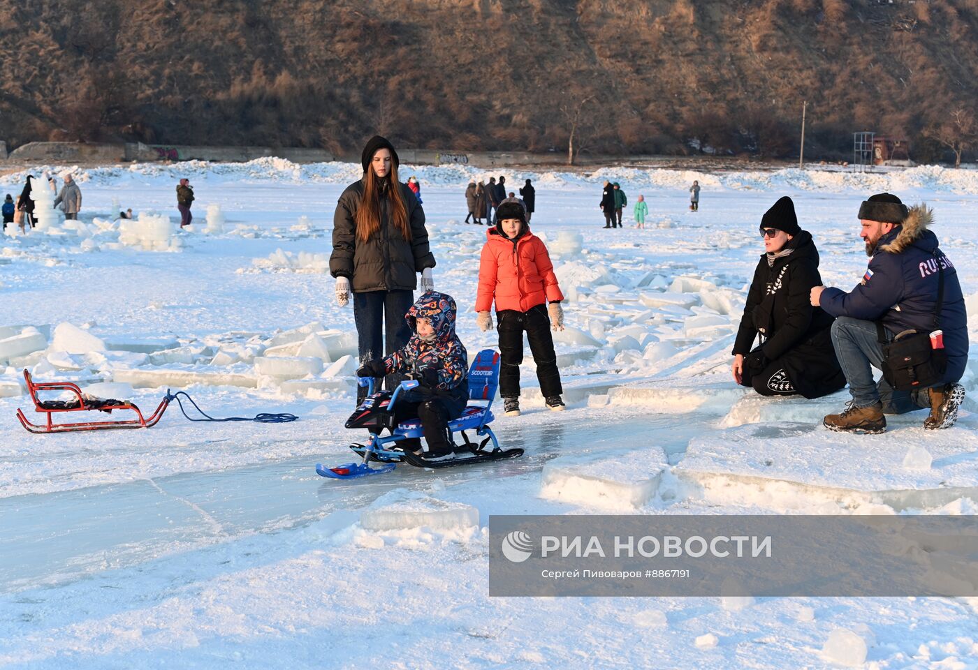 Торосы в Таганрогском заливе