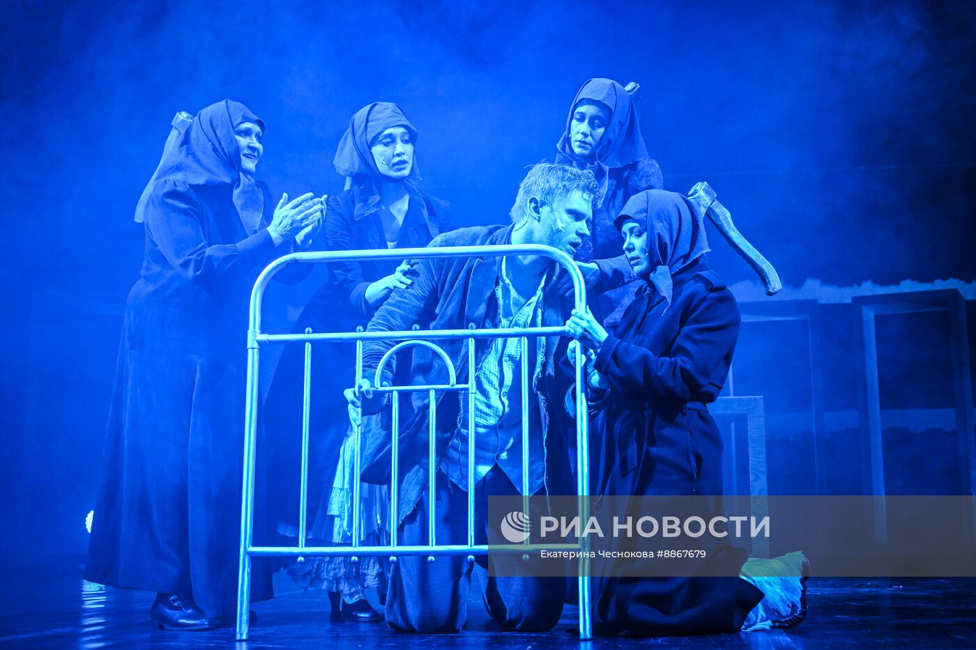 Спектакль "Преступление и наказание" в Театре Гоголя