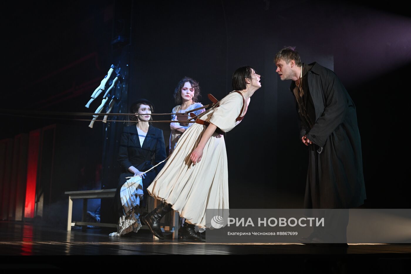 Спектакль "Преступление и наказание" в Театре Гоголя 