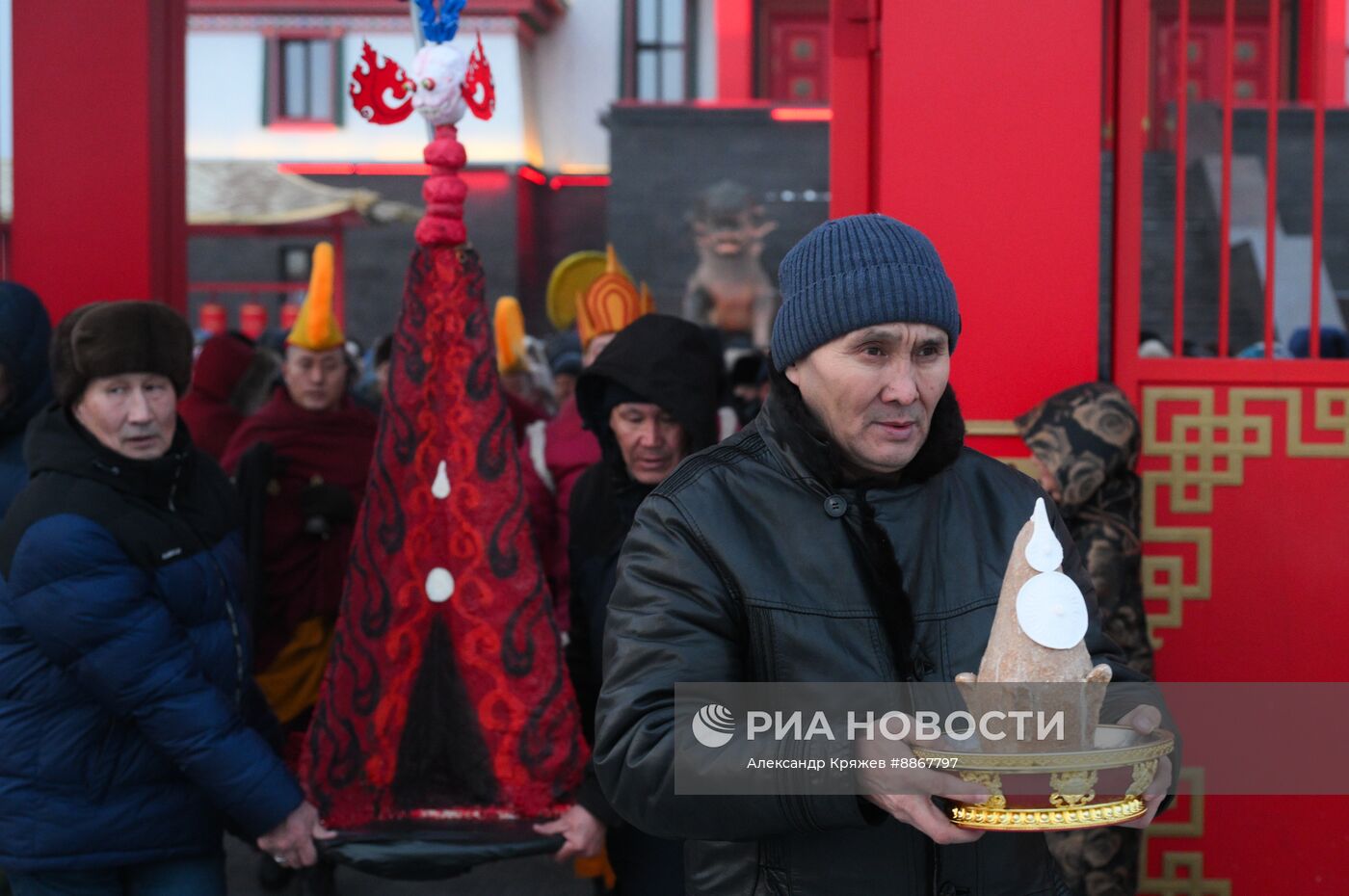 Буддийский предновогодний обряд "Дугжууба"