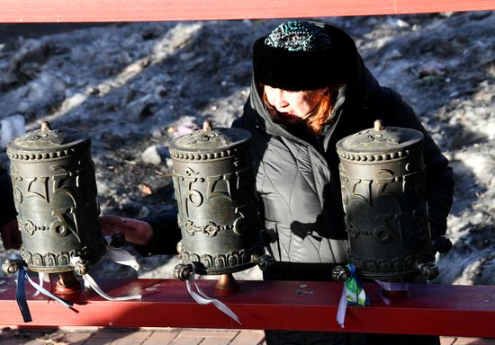Буддийский предновогодний обряд "Дугжууба"