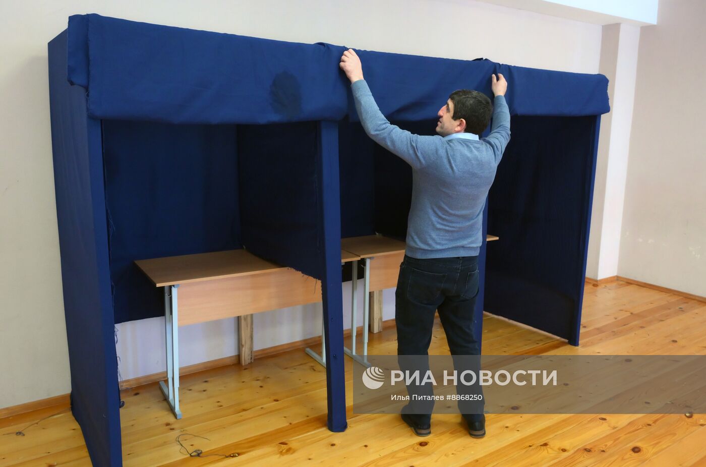 Подготовка избирательных участков к выборам президента Абхазии