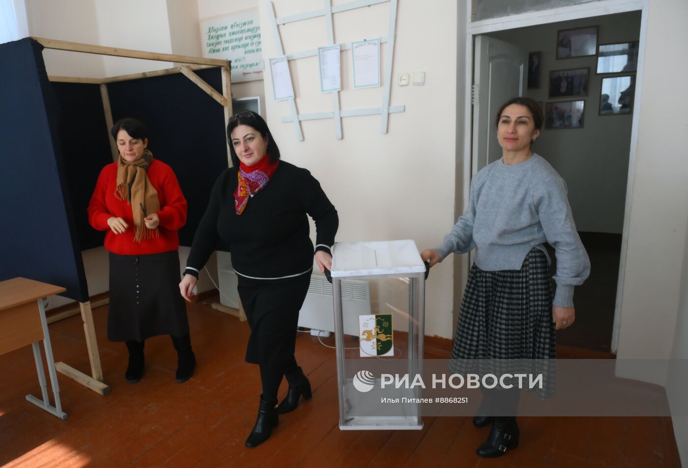 Подготовка избирательных участков к выборам президента Абхазии