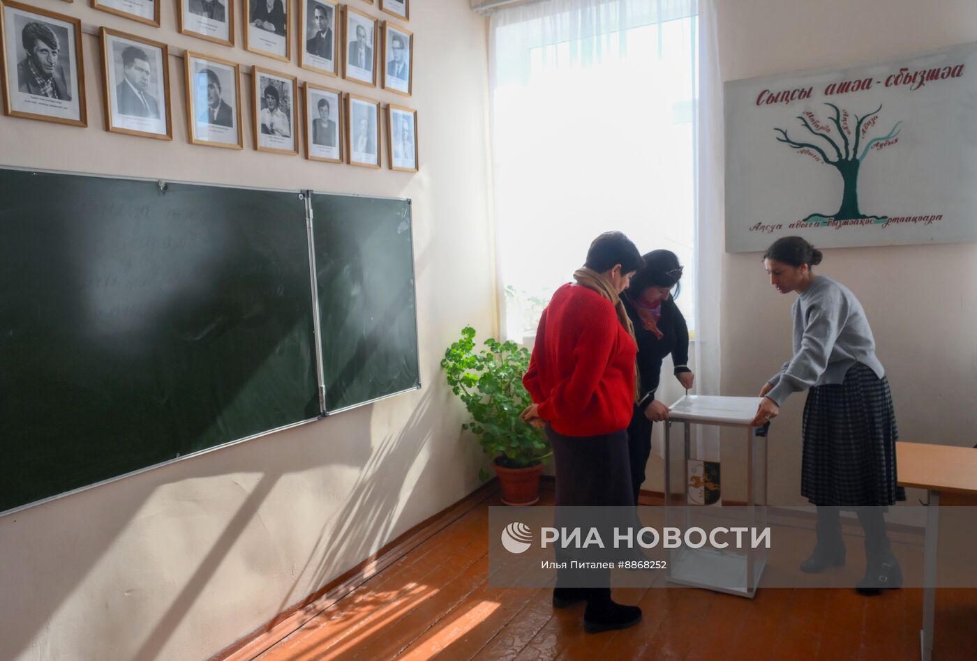 Подготовка избирательных участков к выборам президента Абхазии