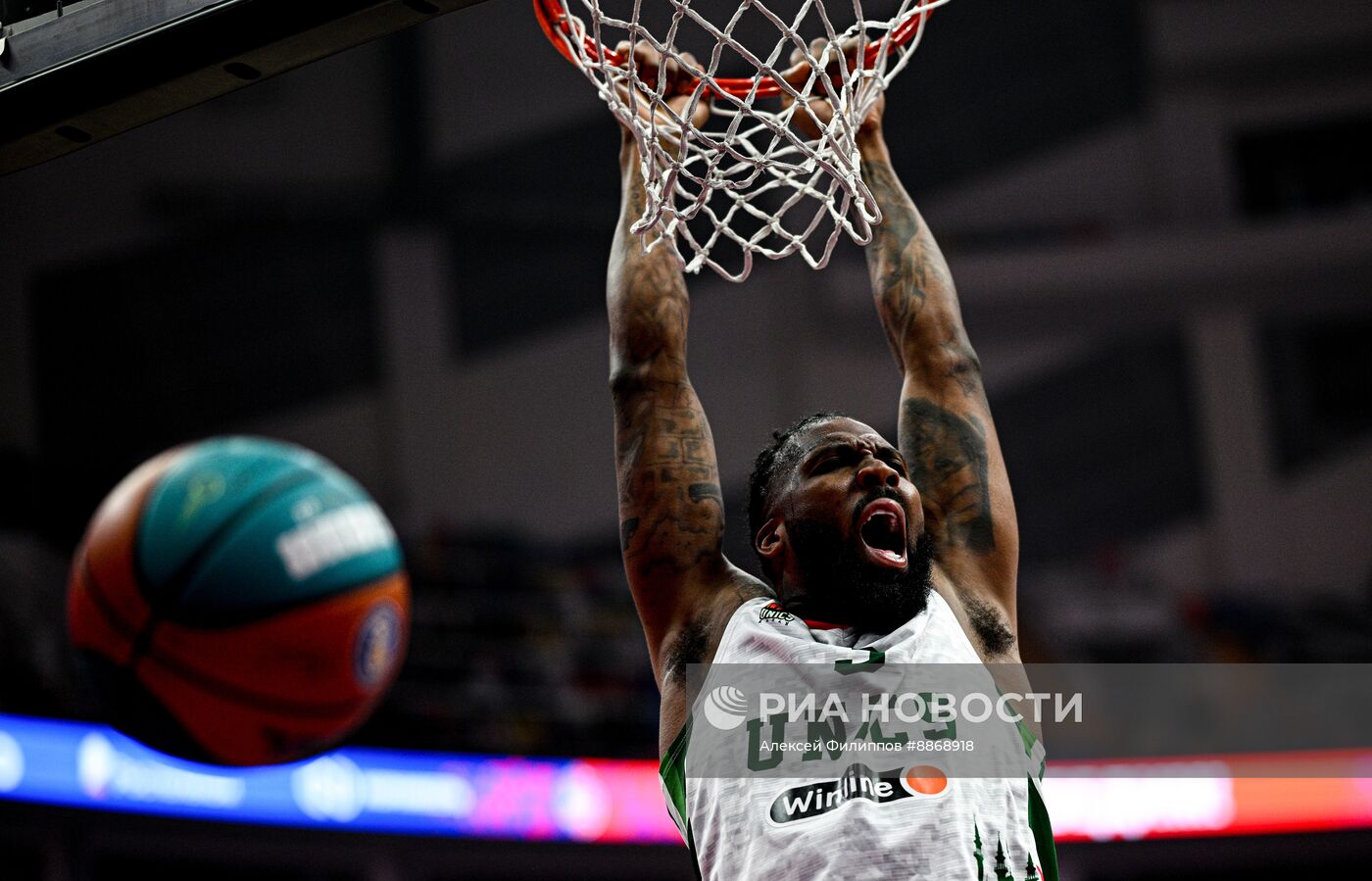 Баскетбол. Единая лига ВТБ. Матч ЦСКА - "УНИКС"
