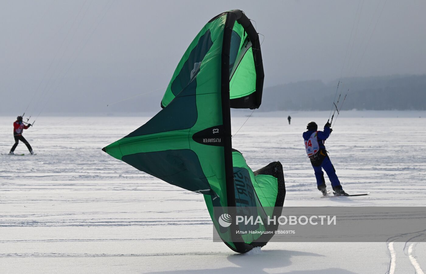 Соревнования по сноукайтингу