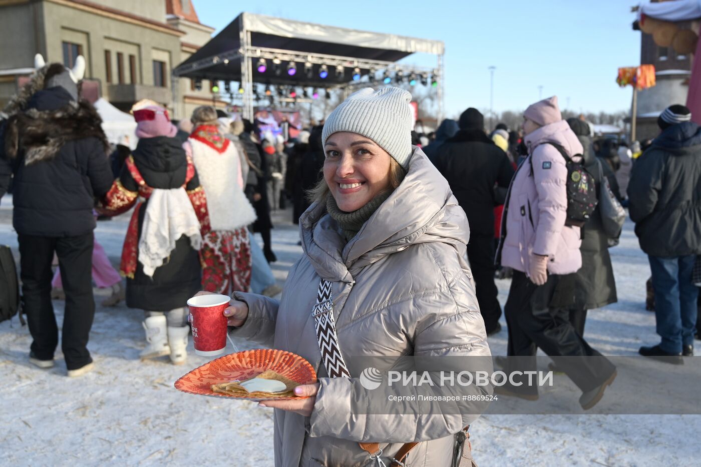 Празднование Масленицы в России