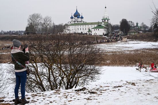 Празднование Масленицы в России