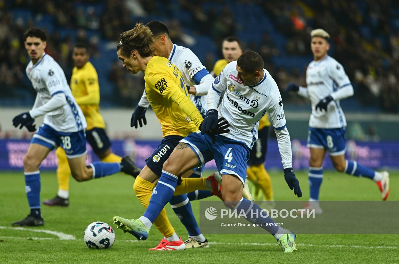 Футбол. РПЛ. Матч "Ростов" - "Динамо"