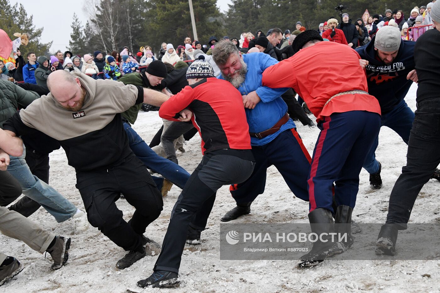 Празднование Масленицы в России