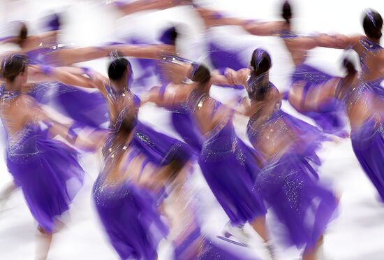 Синхронное катание на коньках 2025