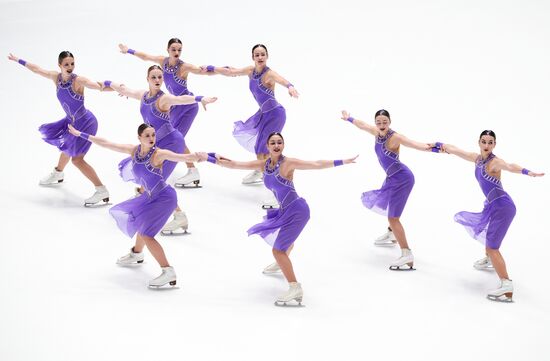 Синхронное катание на коньках 2025