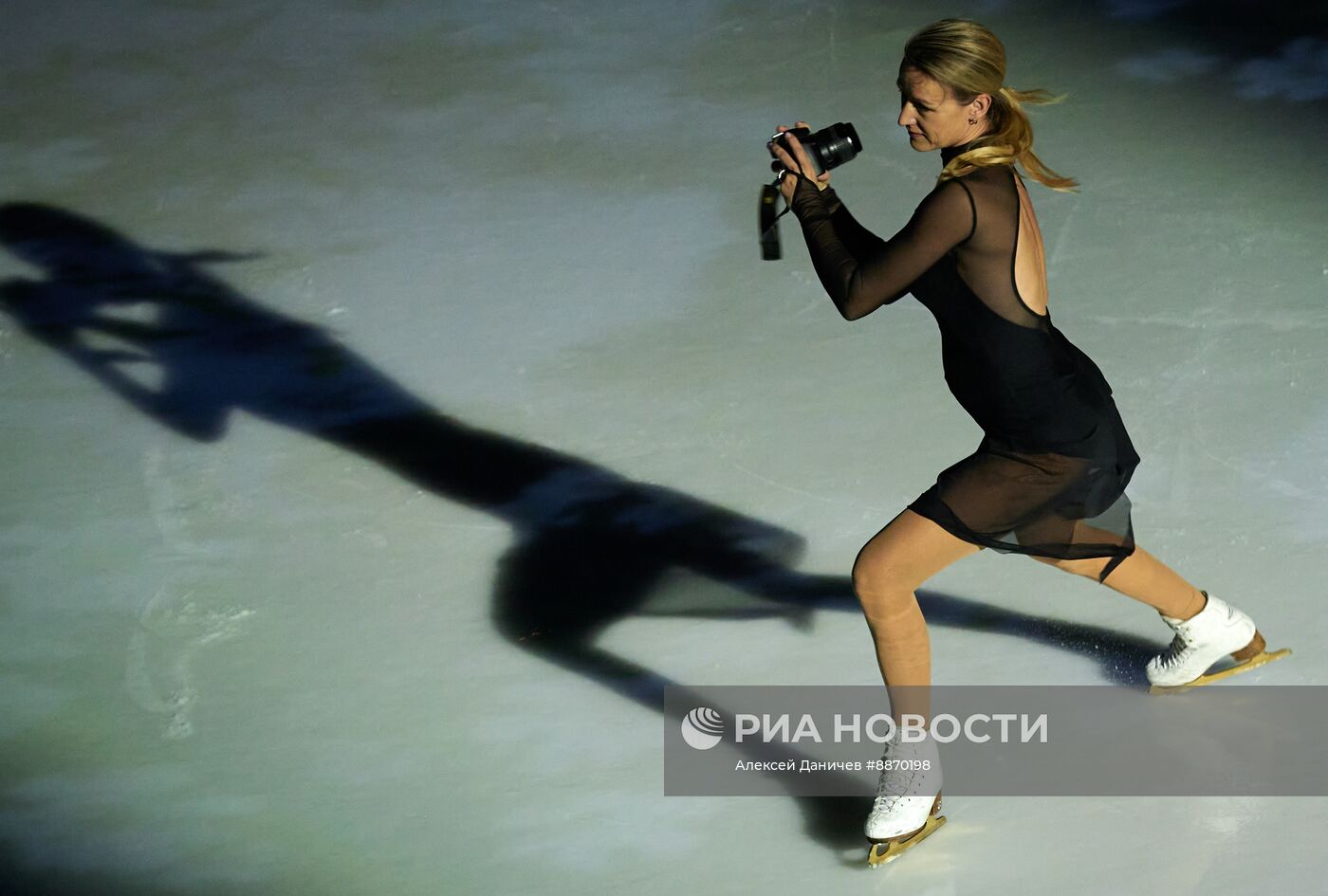 Синхронное катание на коньках 2025