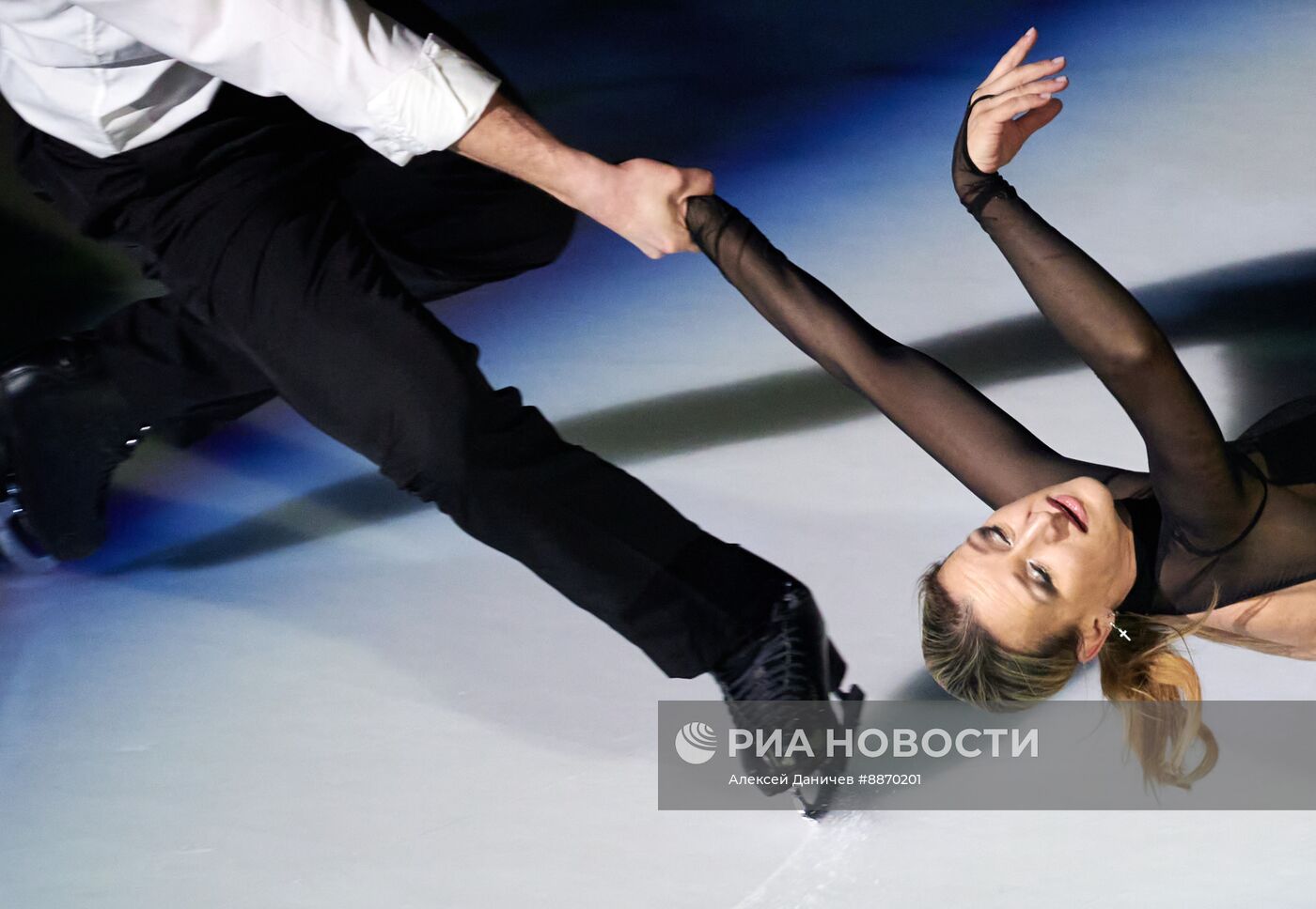 Синхронное катание на коньках 2025