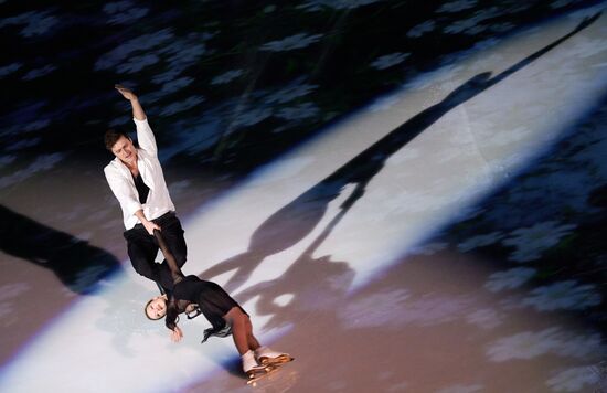 Синхронное катание на коньках 2025