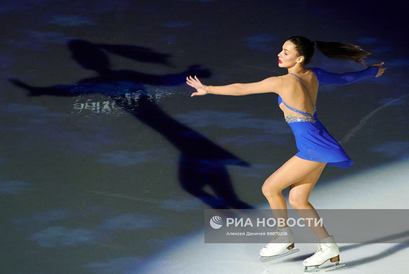 Синхронное катание на коньках 2025