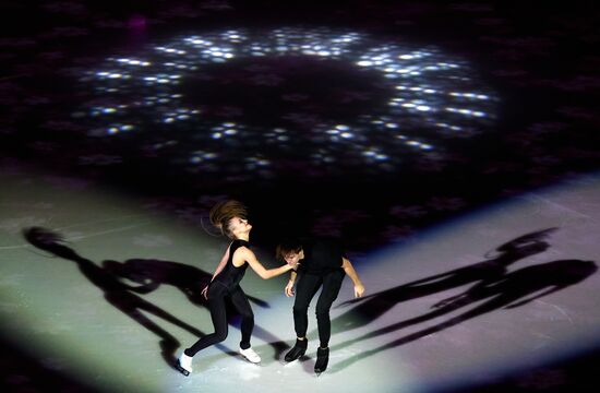 Синхронное катание на коньках 2025