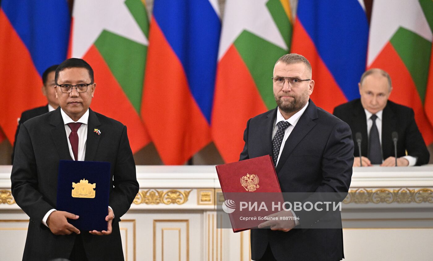 Президент Владимир Путин провёл встречу с премьер-министром Мьянмы М.А. Хлайном 