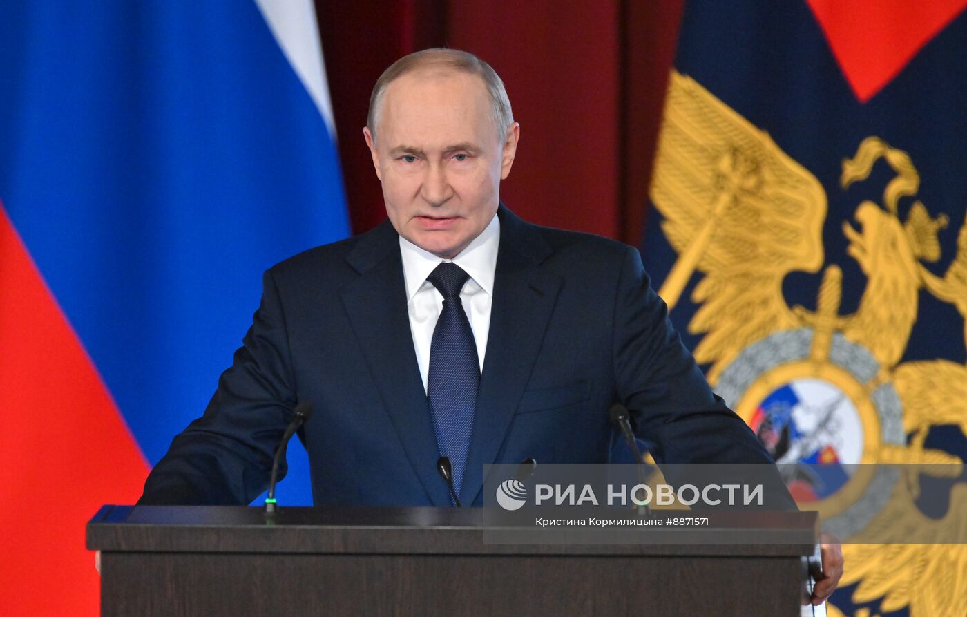 Президент Владимир Путин принял участие в ежегодном расширенном заседании коллегии МВД
