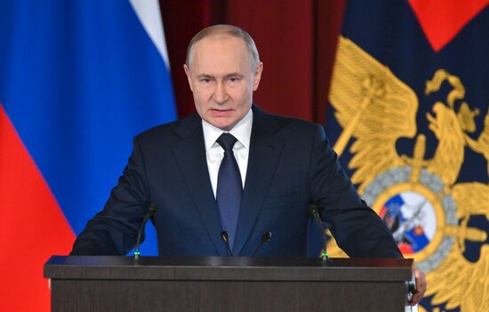 Президент Владимир Путин принял участие в ежегодном расширенном заседании коллегии МВД