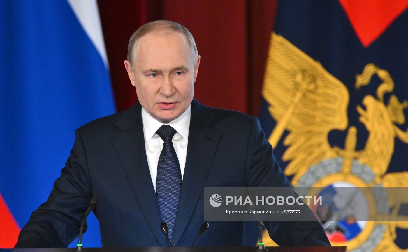 Президент Владимир Путин принял участие в ежегодном расширенном заседании коллегии МВД