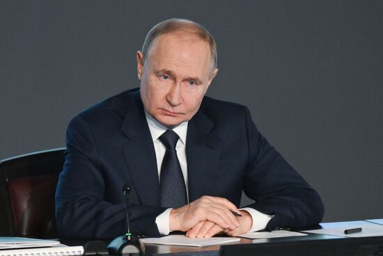 Президент Владимир Путин принял участие в ежегодном расширенном заседании коллегии МВД